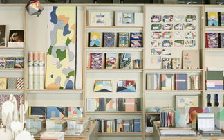 文具与美妆的交汇 探秘日本纸老虎专卖店的独特设计美学